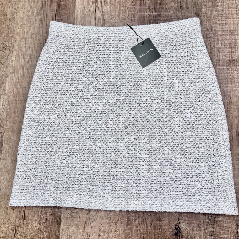St. John Textured tweed Cream Pencil Skirt NWT pull on stretchy fabric